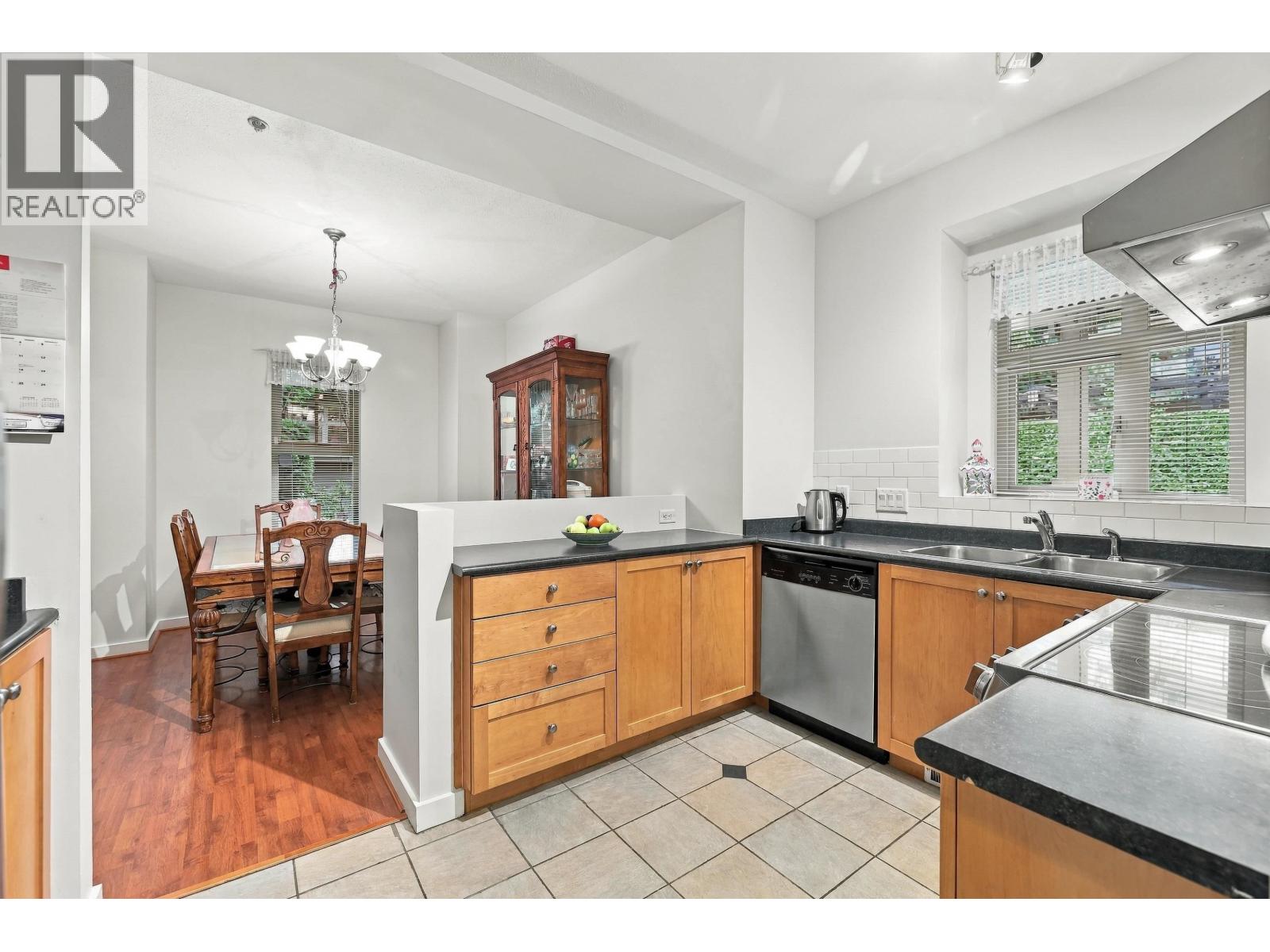 246 600 Park Crescent, New Westminster, British Columbia  V3L 5W1 - Photo 10 - R3172181