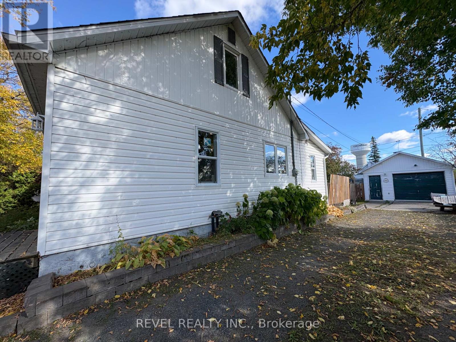 106 Fifteenth Avenue, Cochrane, Ontario  P0L 1C0 - Photo 2 - T13863374