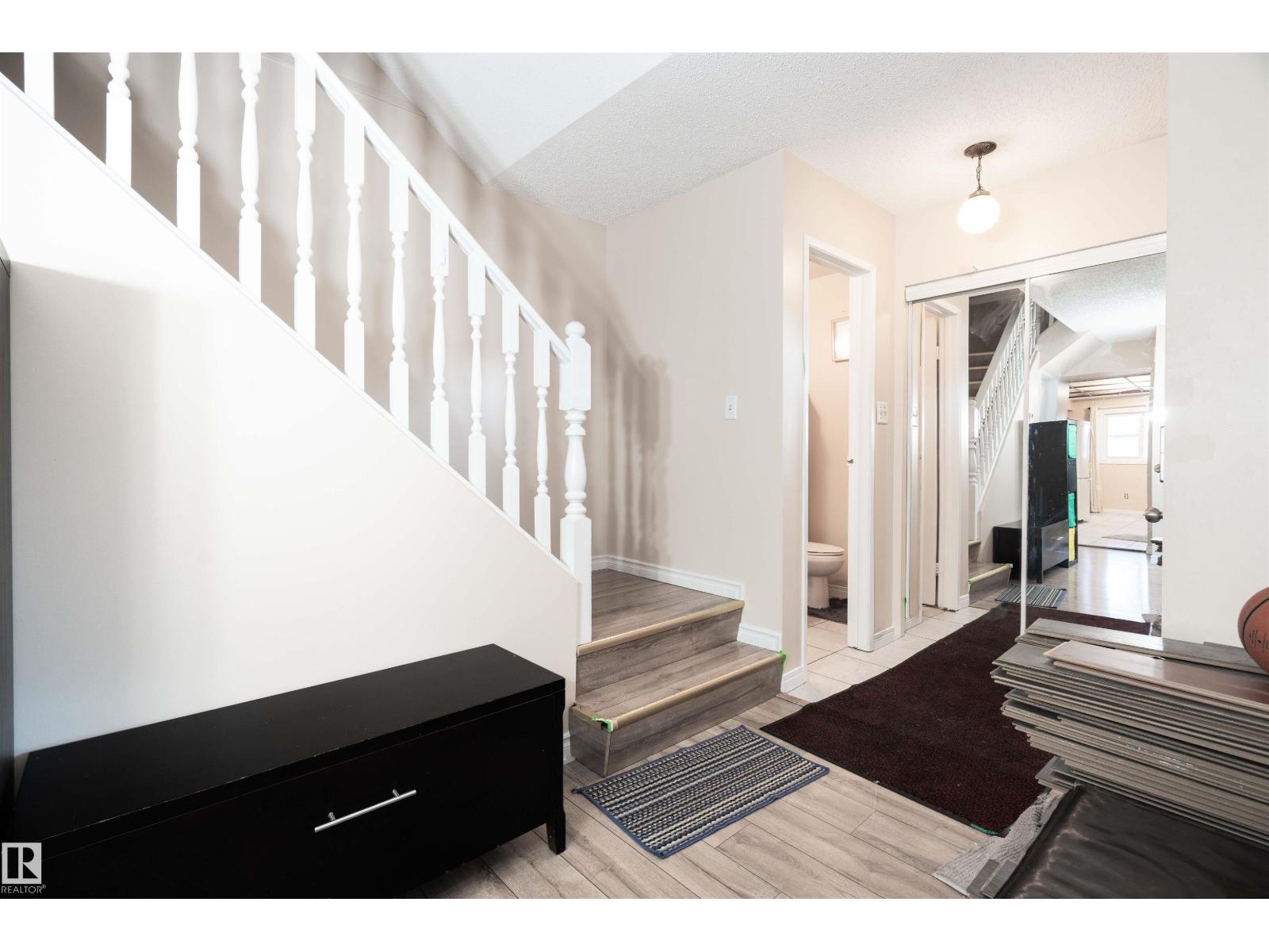 #58 2020 105 ST NW