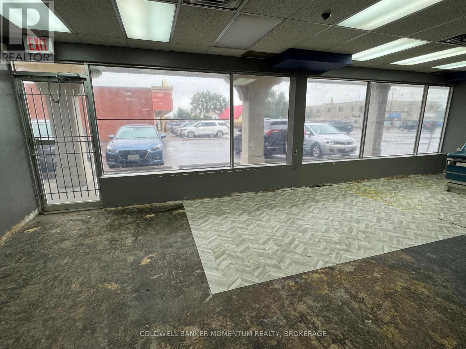 Unit J - 3505 Portage Road, Niagara Falls, Ontario  L2J 2K5 - Photo 5 - X13863380