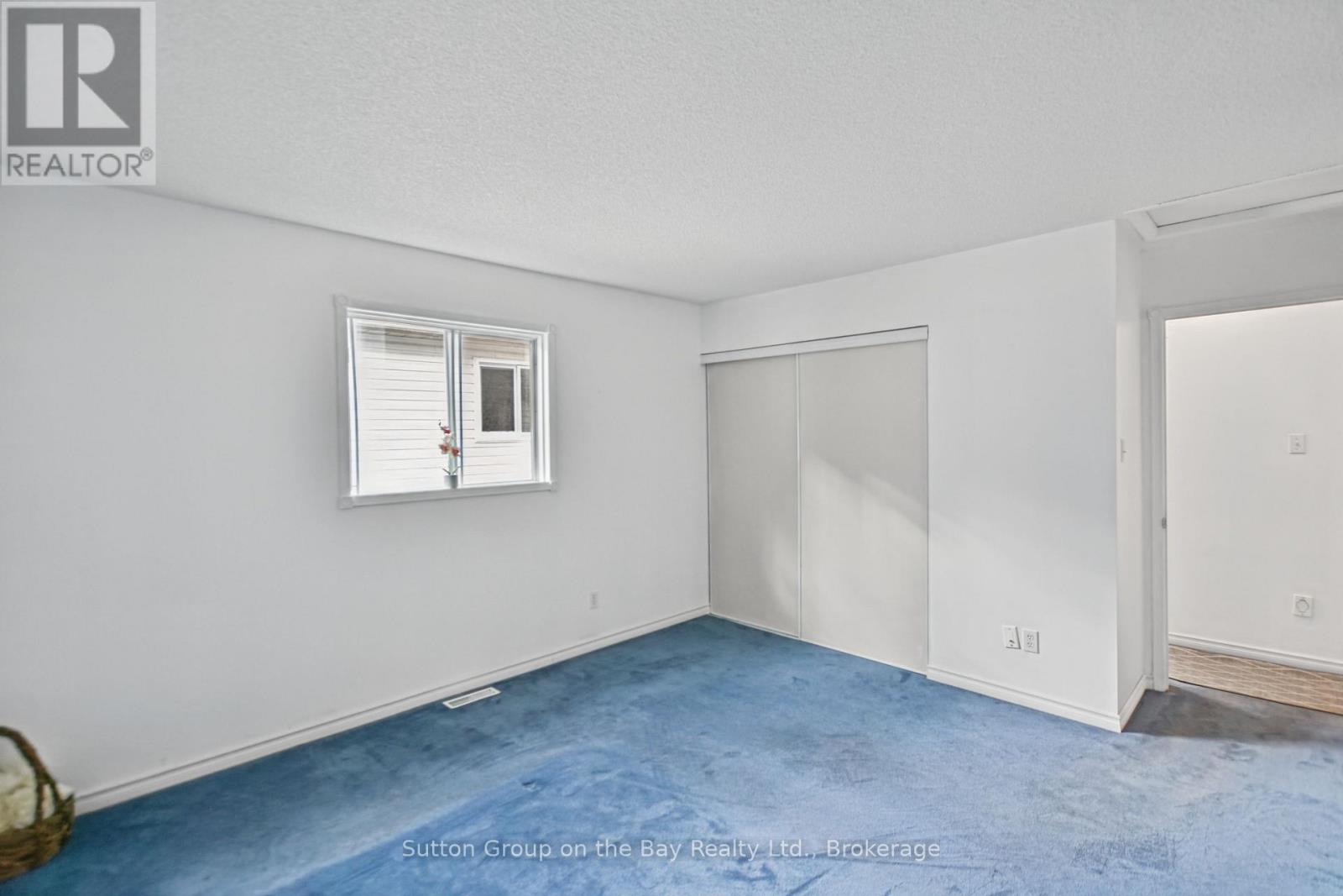 77 Fernbrook Drive, Wasaga Beach, Ontario L9Z 1G5 - Photo 21 - S13862850