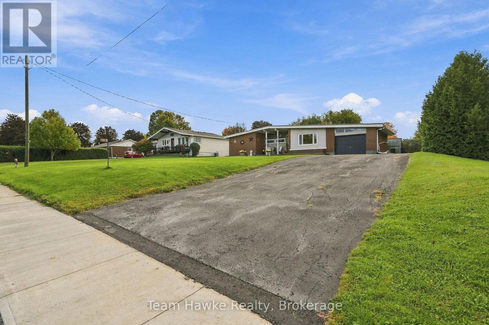 385 Lafontaine Road W, Tiny, Ontario L9M 0H1 - Photo 2 - S13863576