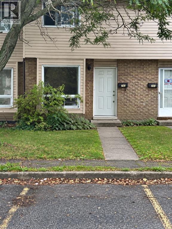 243 Hampton Avenue Unit# 13, Sarnia, Ontario  N7S 4Y7 - Photo 1 - 26023563