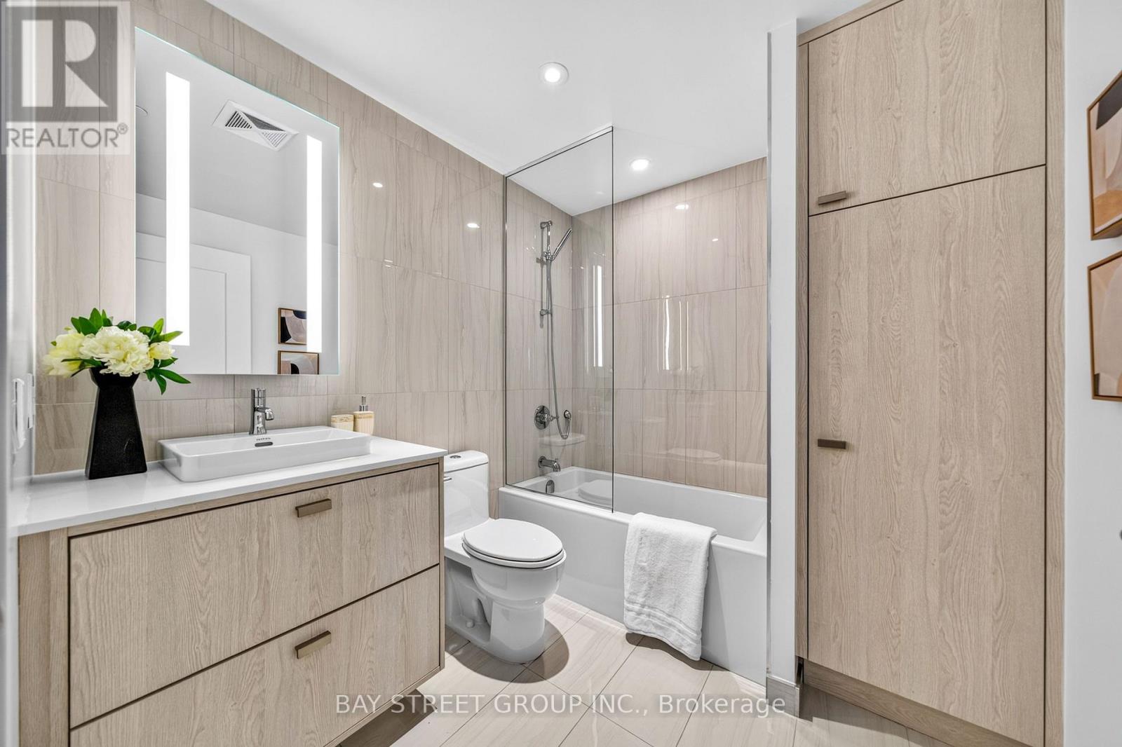 801 - 480 Front Street W, Toronto, Ontario  M5V 0V5 - Photo 5 - C13863542