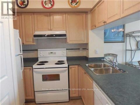527 - 230 Queens Quay, Toronto, Ontario  M5J 2Y7 - Photo 8 - C13863662