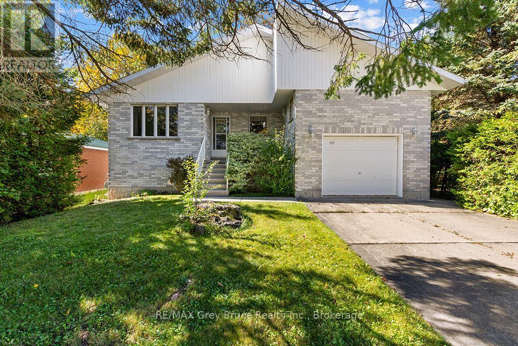 840 MCNAUGHTON STREET, South Bruce Peninsula, Ontario