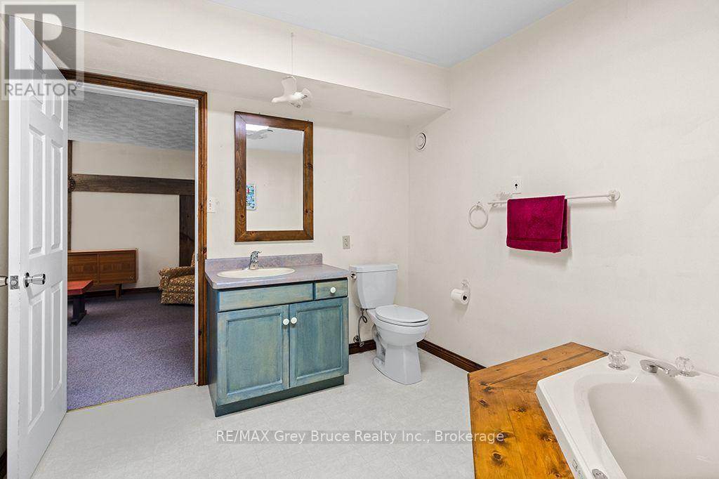 840 Mcnaughton Street, South Bruce Peninsula, Ontario  N0H 2T0 - Photo 40 - X13863470
