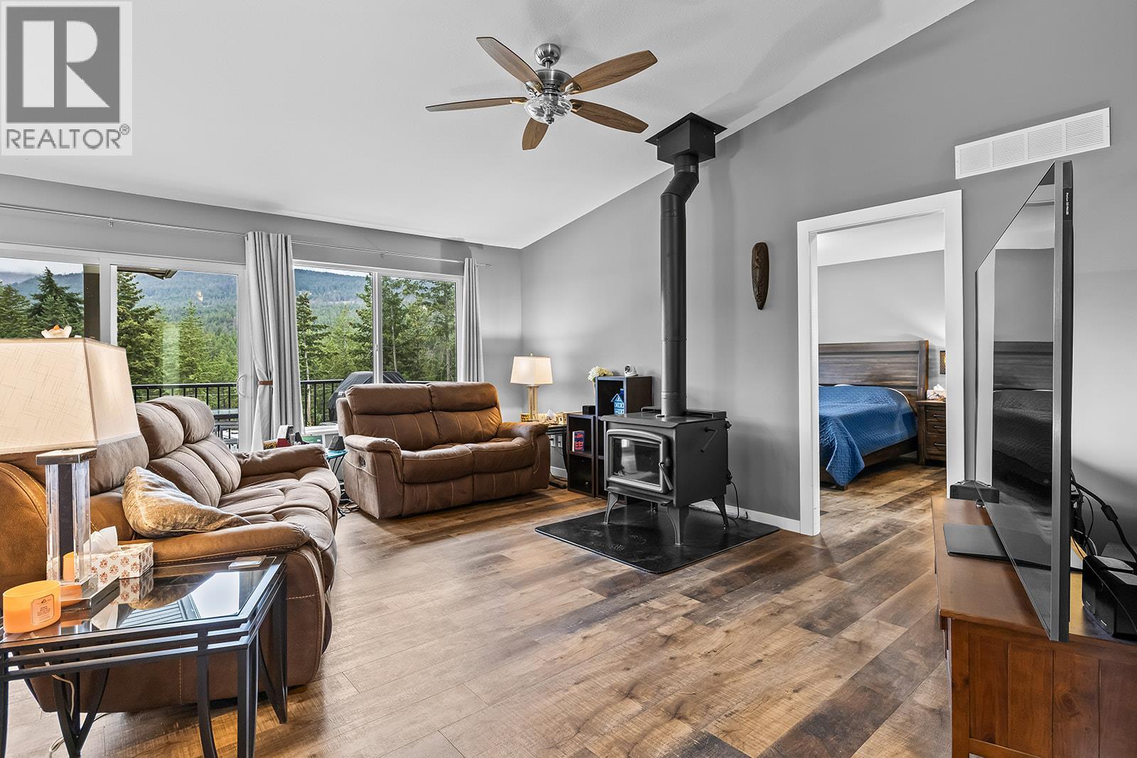 7151 Dunwaters Road, Kelowna, British Columbia  V1Z 3W5 - Photo 9 - 10402675