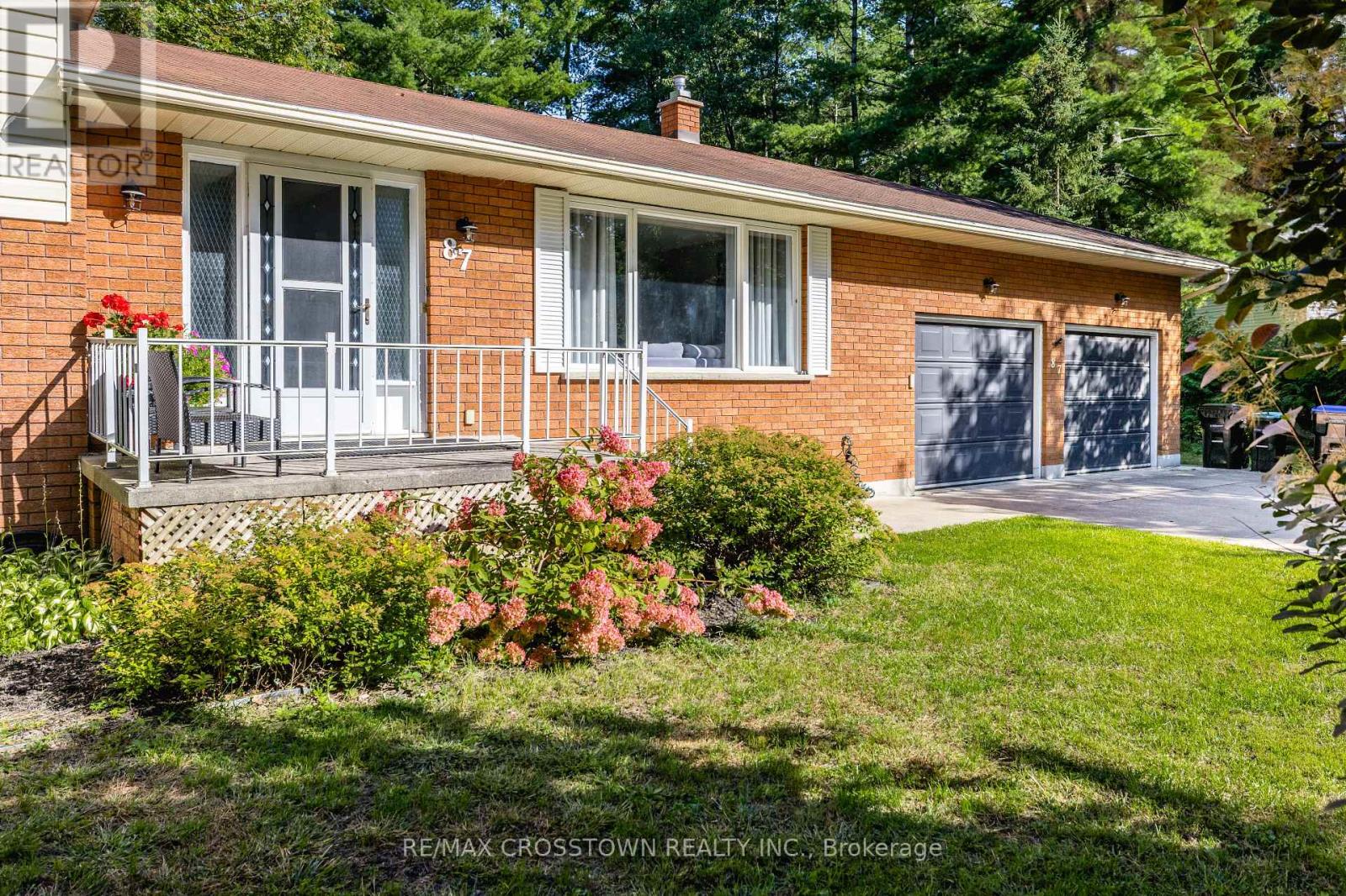 87 Baywood Way, Wasaga Beach, Ontario  L9Z 1R3 - Photo 2 - S13863436
