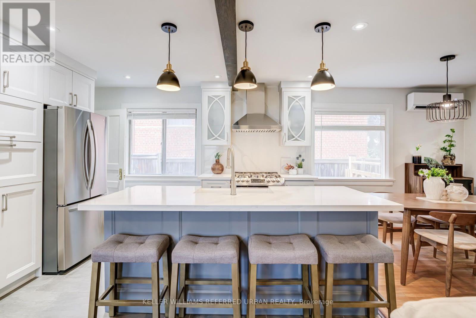 22 Long Branch Avenue, Toronto, Ontario  M8W 3H6 - Photo 16 - W13863328