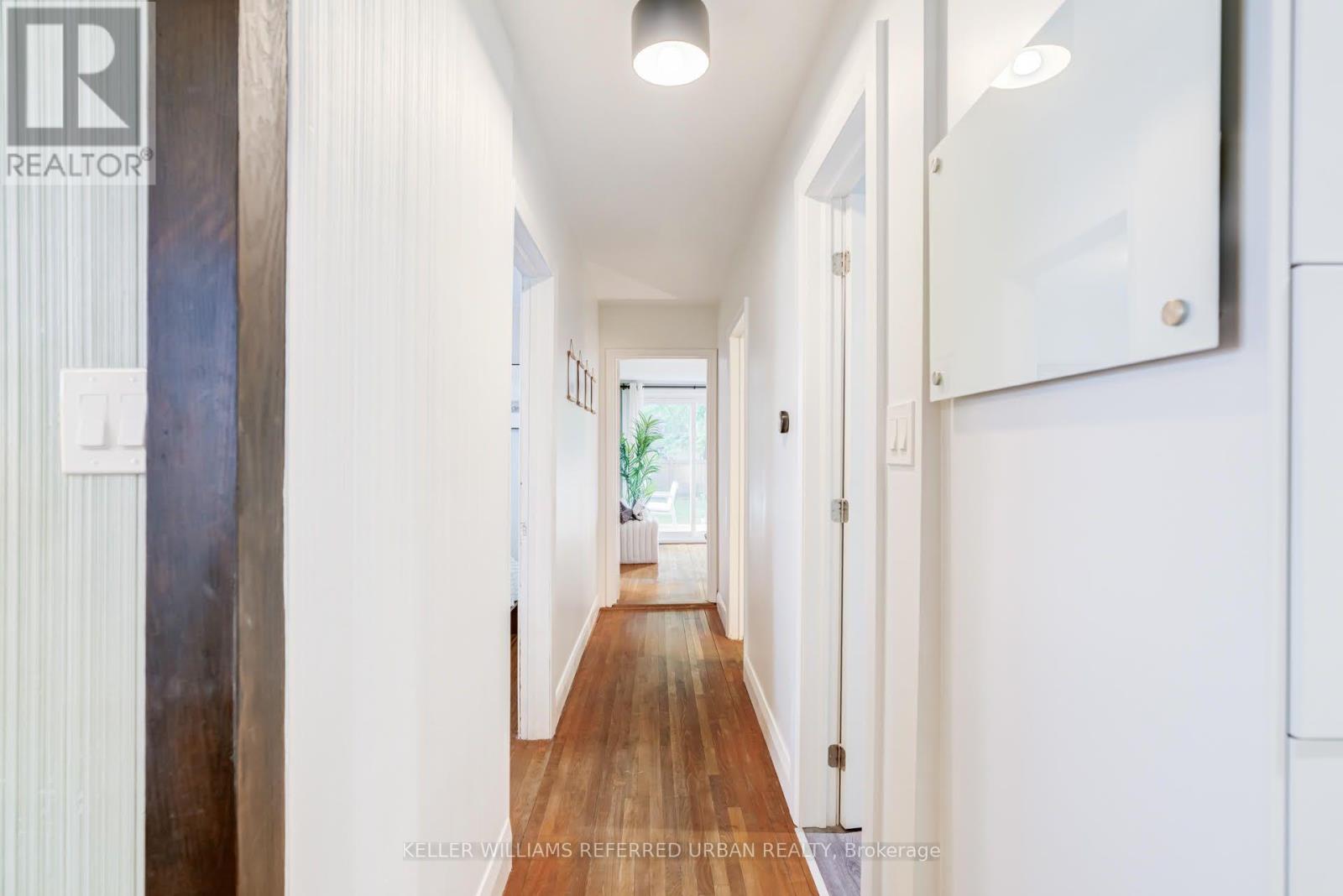 22 Long Branch Avenue, Toronto, Ontario  M8W 3H6 - Photo 20 - W13863328