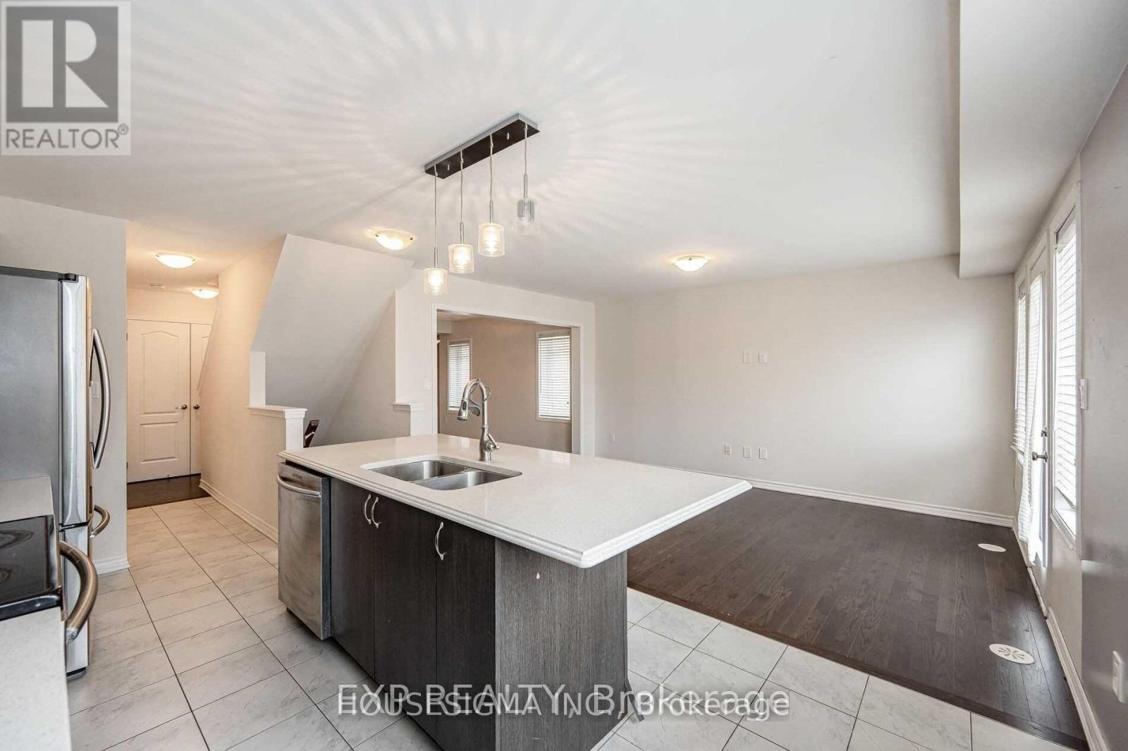 1761 Copeland Circle, Milton, Ontario  L9T 8X8 - Photo 8 - W13863422