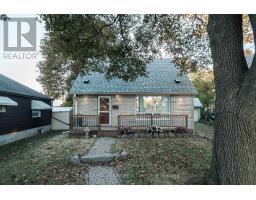 28 FINSBURY CRESCENT, Toronto, Ontario