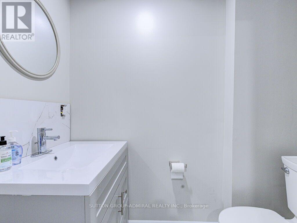 56 Lovilla Boulevard, Toronto, Ontario  M9M 1C5 - Photo 15 - W13863564