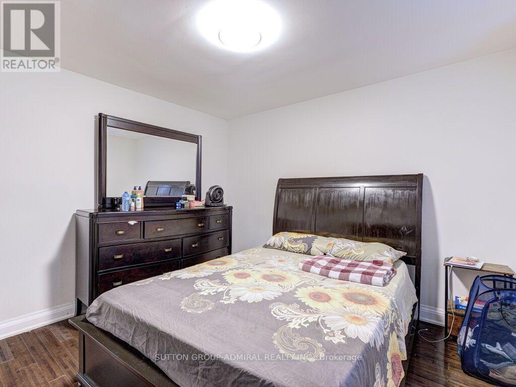 56 Lovilla Boulevard, Toronto, Ontario  M9M 1C5 - Photo 22 - W13863564