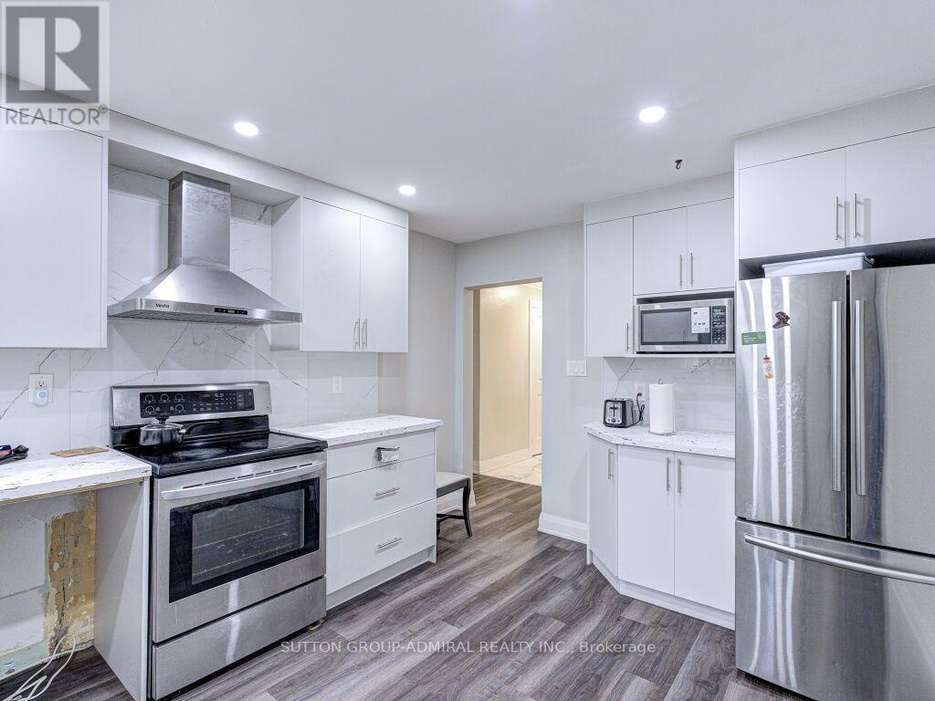 56 Lovilla Boulevard, Toronto, Ontario  M9M 1C5 - Photo 28 - W13863564