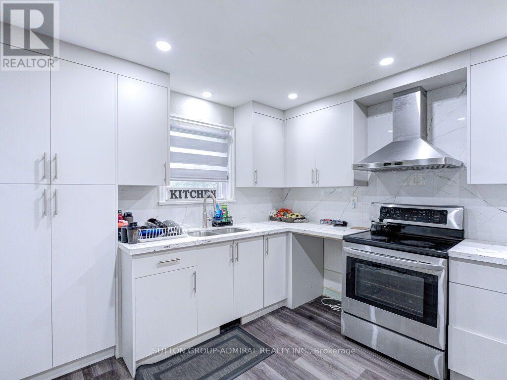 56 Lovilla Boulevard, Toronto, Ontario  M9M 1C5 - Photo 29 - W13863564