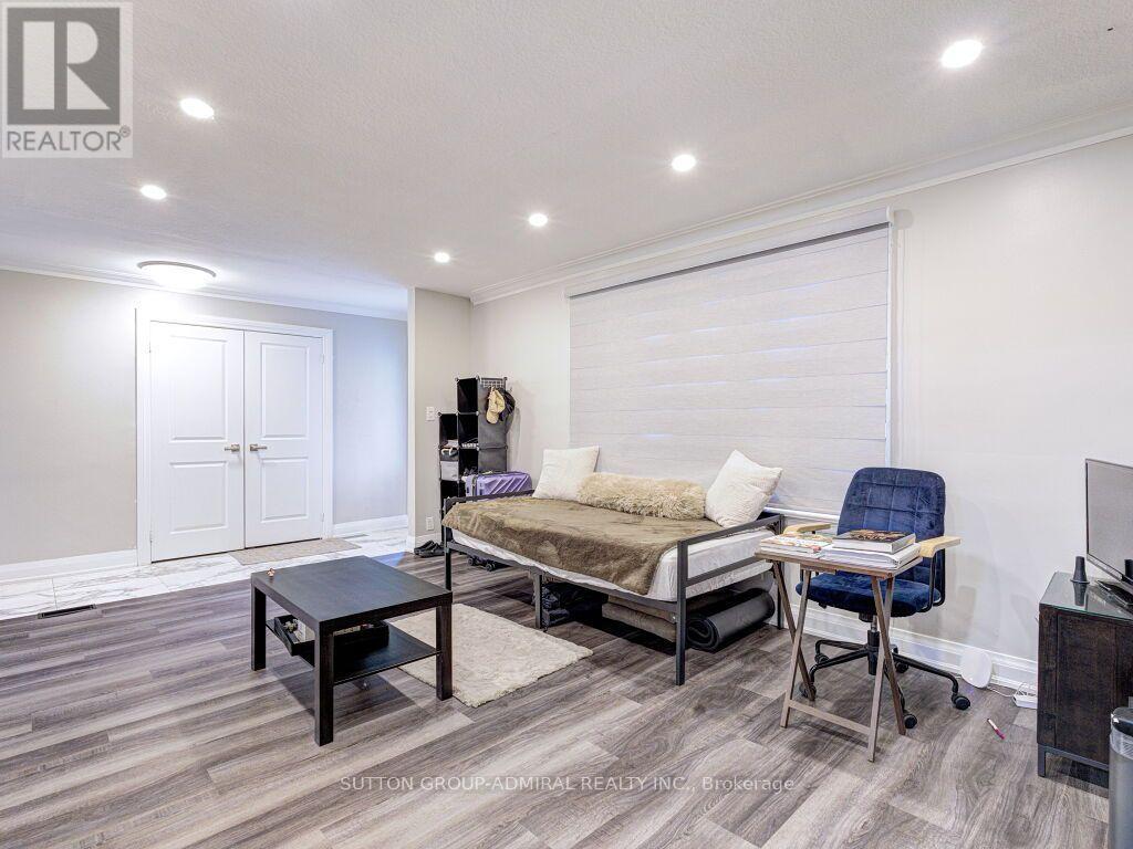 56 Lovilla Boulevard, Toronto, Ontario  M9M 1C5 - Photo 33 - W13863564