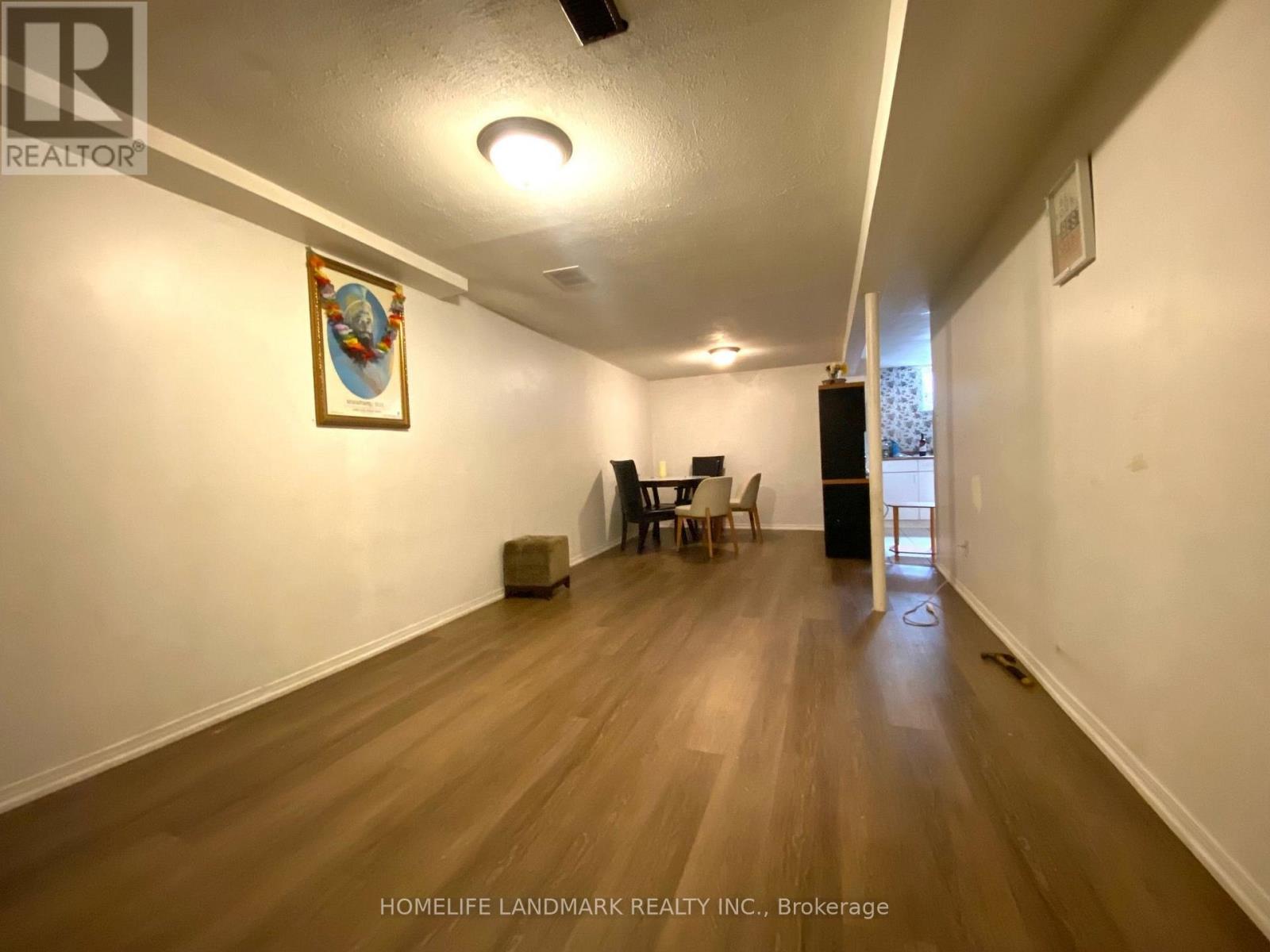 Lower - 3320 Grechen Road, Mississauga, Ontario  L5C 1X9 - Photo 3 - W13863626