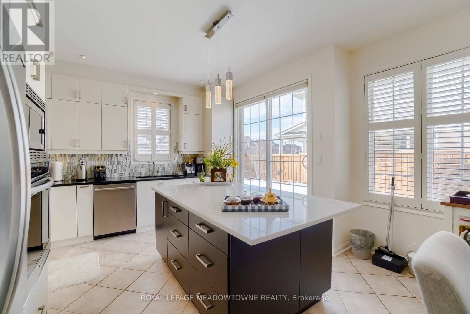 Upper - 1583 Beaty Trail, Milton, Ontario  L9T 5L5 - Photo 19 - W13863650
