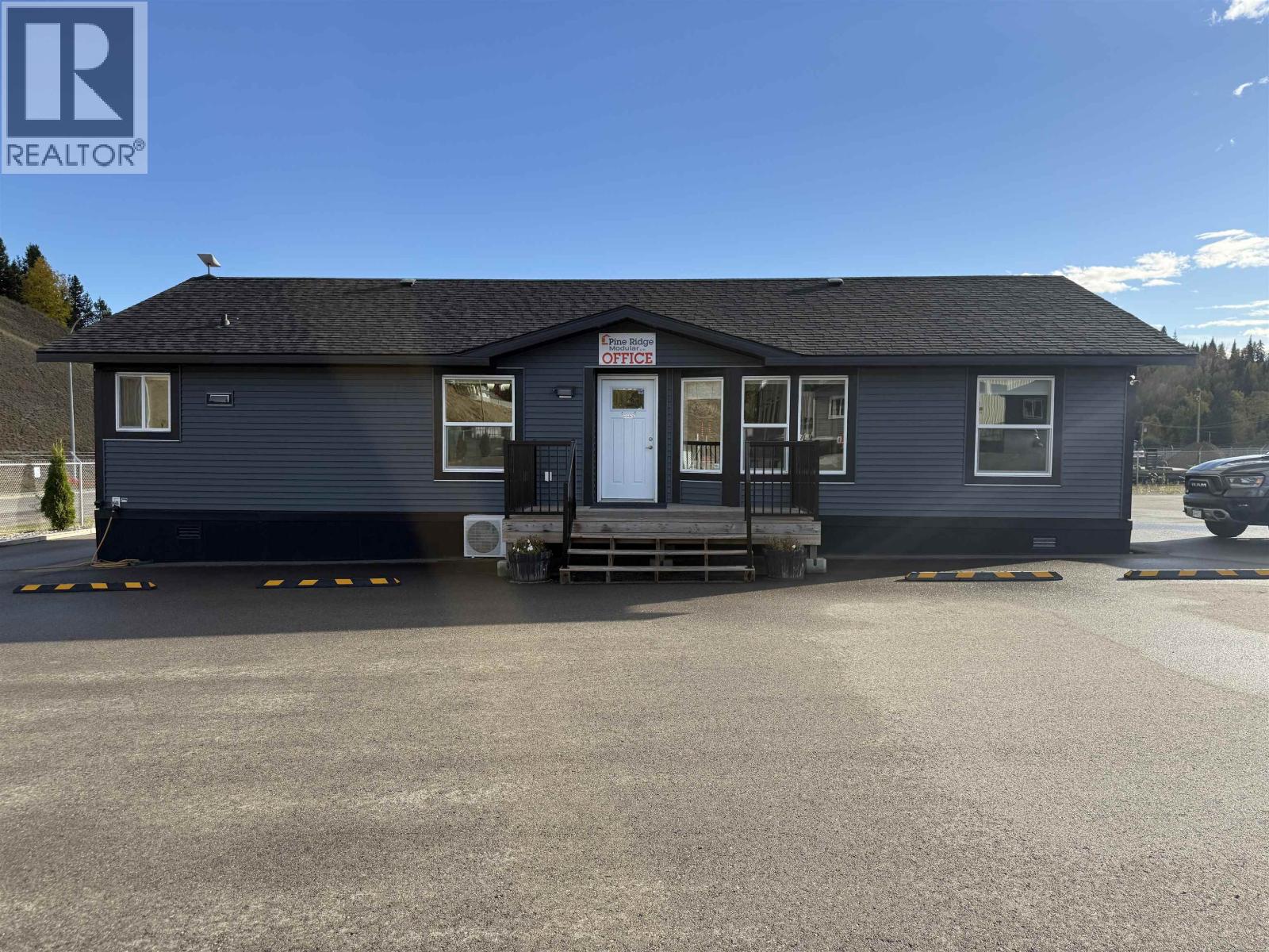 2737 REDFIELD PLACE