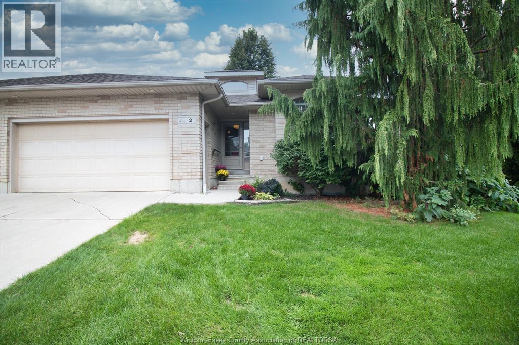 2 THOMAS CRESCENT, Chatham, Ontario