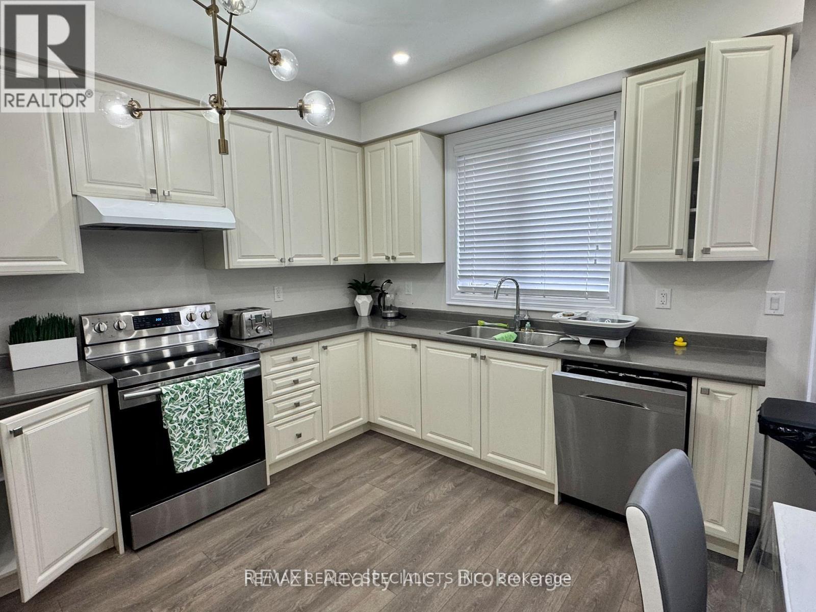 8619 Chickory Trail, Niagara Falls, Ontario  L2H 3S5 - Photo 10 - X13845466