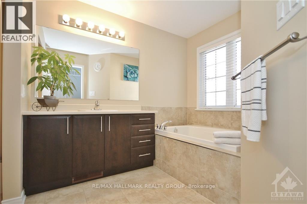 553 Ashbourne Crescent, Ottawa, Ontario  K2J 0P6 - Photo 11 - X13863694