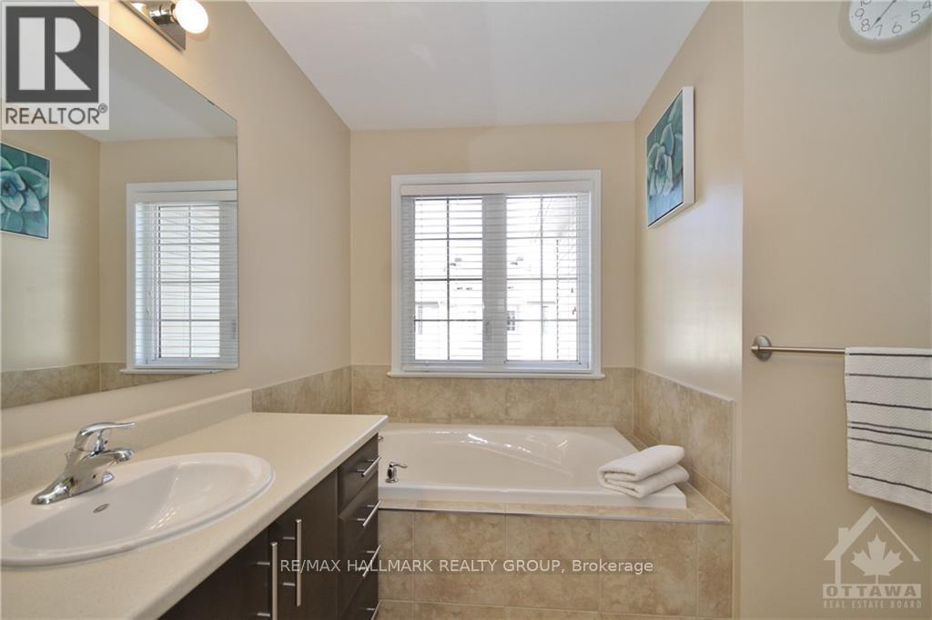 553 Ashbourne Crescent, Ottawa, Ontario  K2J 0P6 - Photo 12 - X13863694