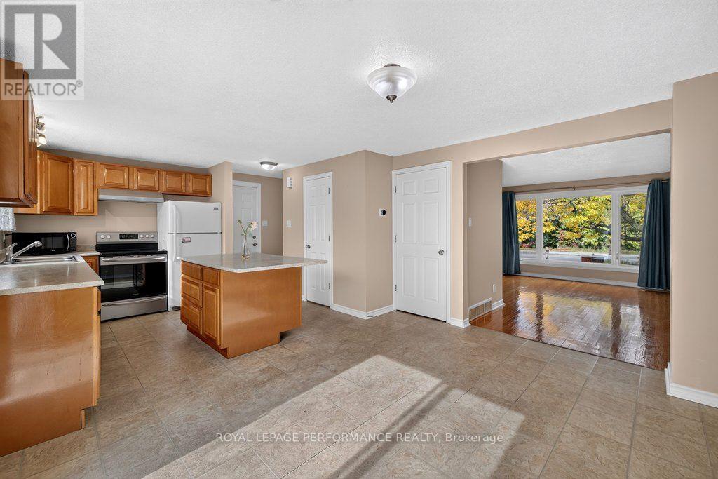 2258 Russell Road, Ottawa, Ontario  K1G 1B4 - Photo 13 - X13863734