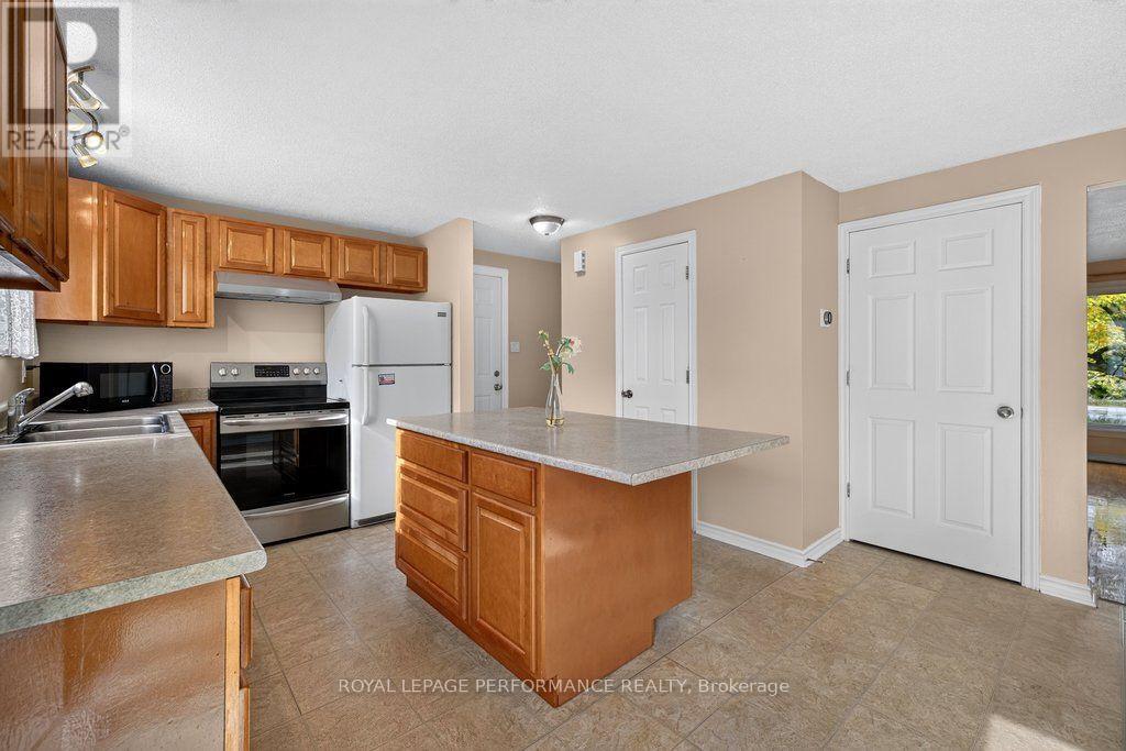 2258 Russell Road, Ottawa, Ontario  K1G 1B4 - Photo 16 - X13863734