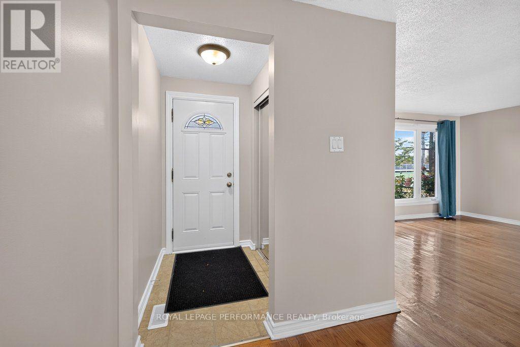 2258 Russell Road, Ottawa, Ontario  K1G 1B4 - Photo 4 - X13863734