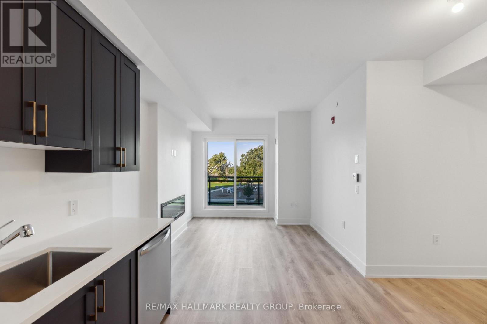 211 - 397 Codds Road, Ottawa, Ontario  K1K 5C7 - Photo 11 - X13863764