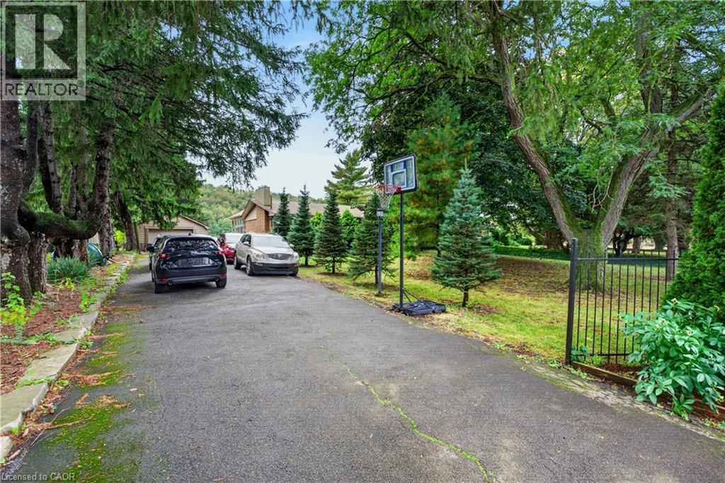 984 #8 Highway, Stoney Creek, Ontario  L8E 5H9 - Photo 2 - 40867011