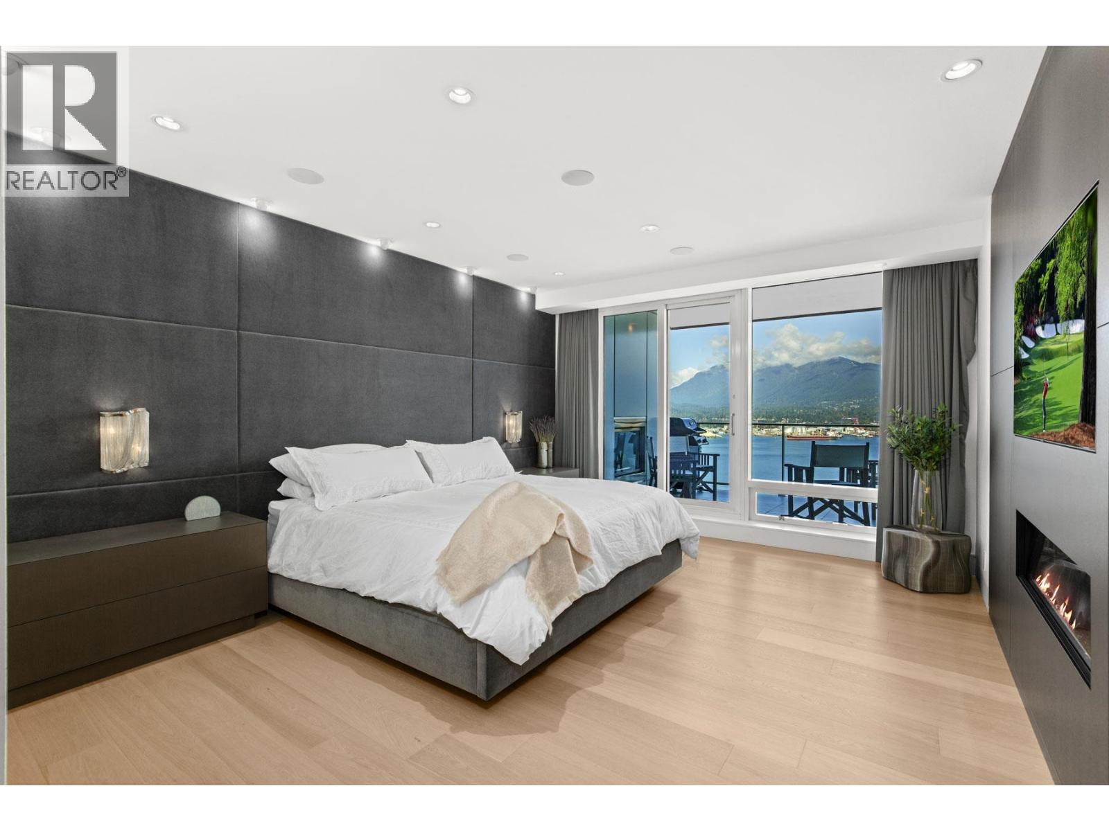3401 1011 W CORDOVA STREET