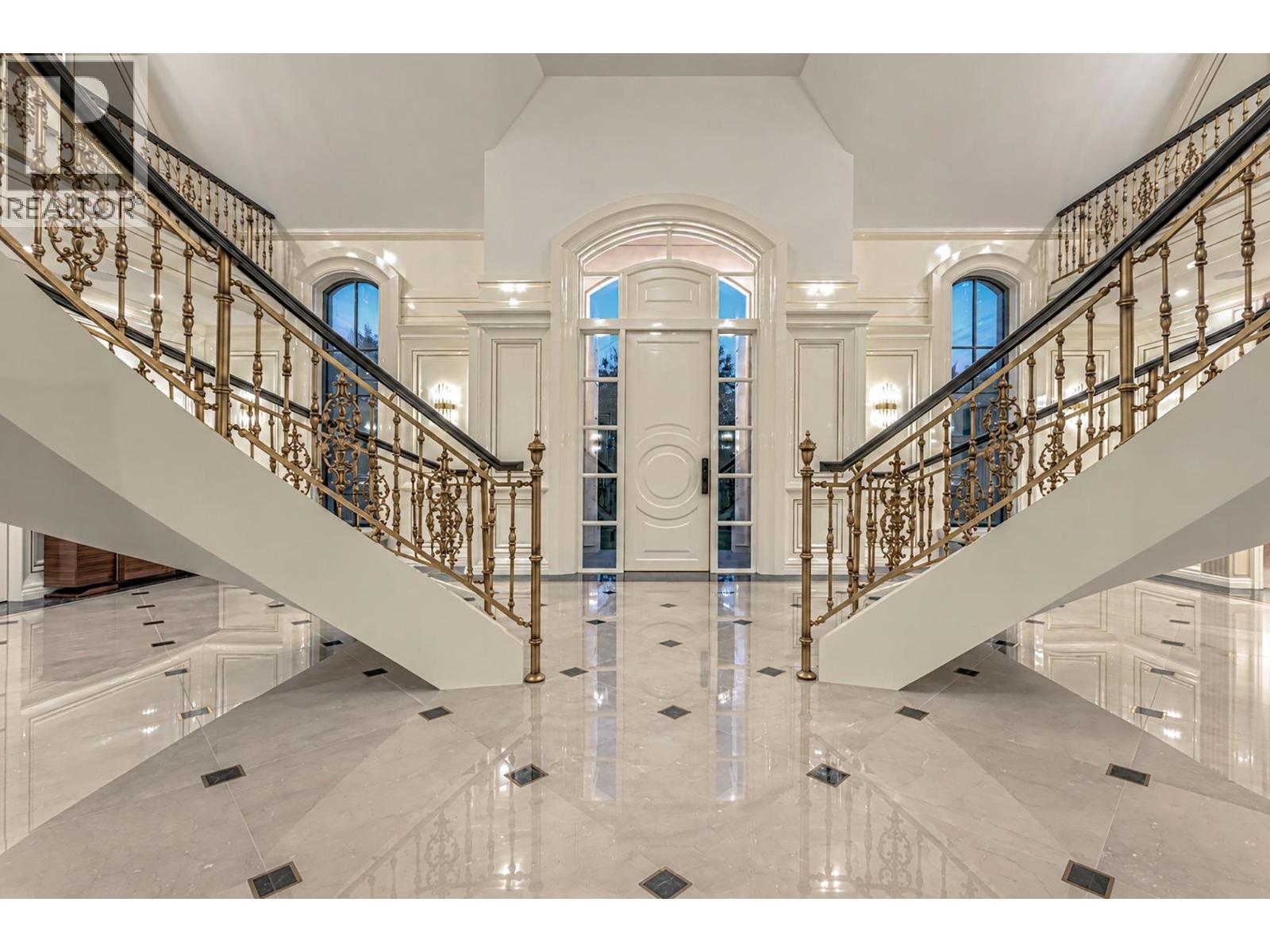 2867 MARINE DRIVE
