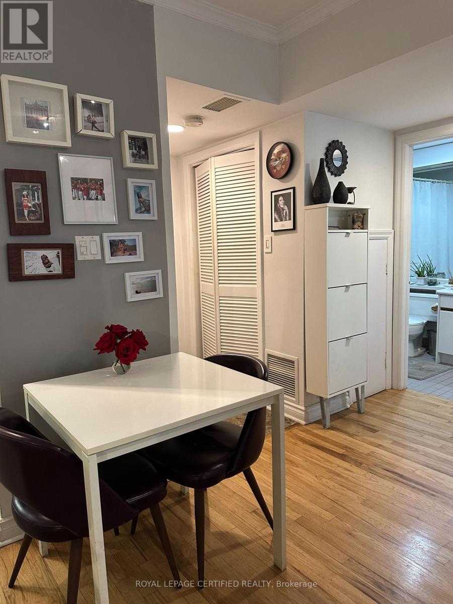 002 - 60 Kippendavie Avenue, Toronto, Ontario  M4L 3R5 - Photo 4 - E13863500