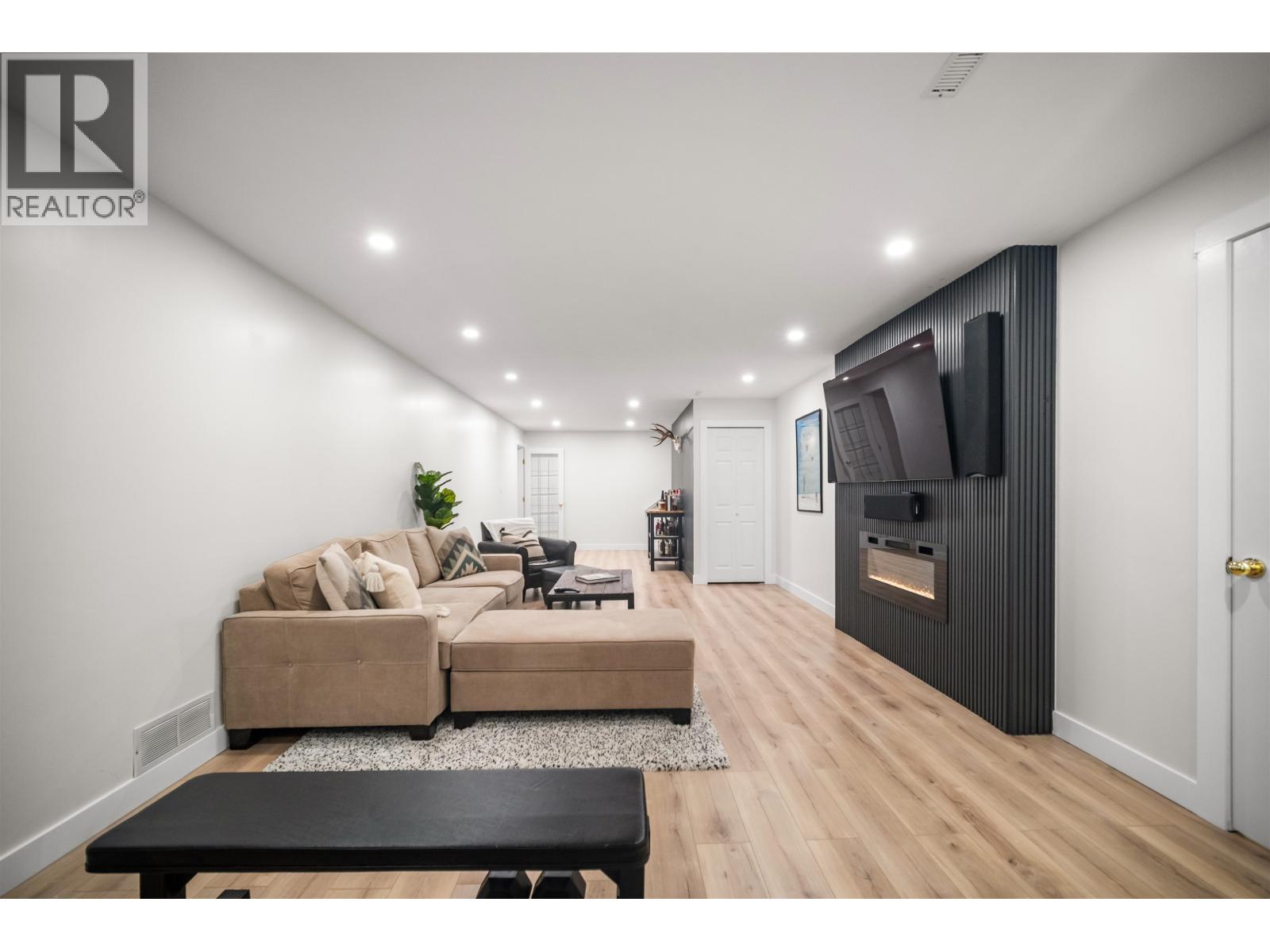 23659 TAMARACK LANE