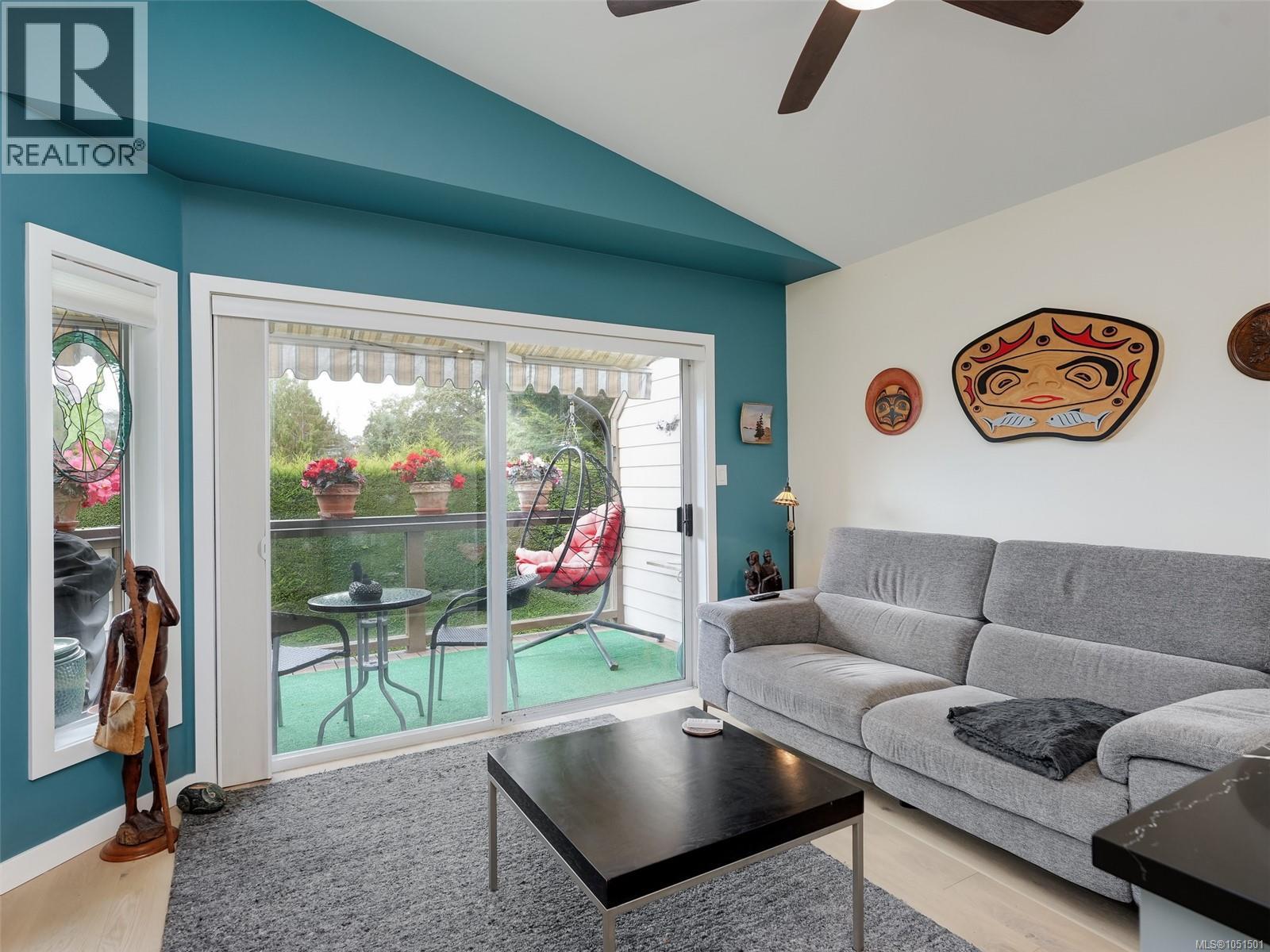 51 901 Kentwood Lane, Saanich, British Columbia  V8Y 2Y9 - Photo 9 - 1051501