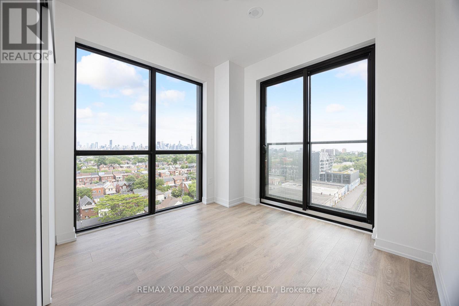 1002 - 181 Sterling Road, Toronto, Ontario  M6R 2B2 - Photo 11 - C13808608
