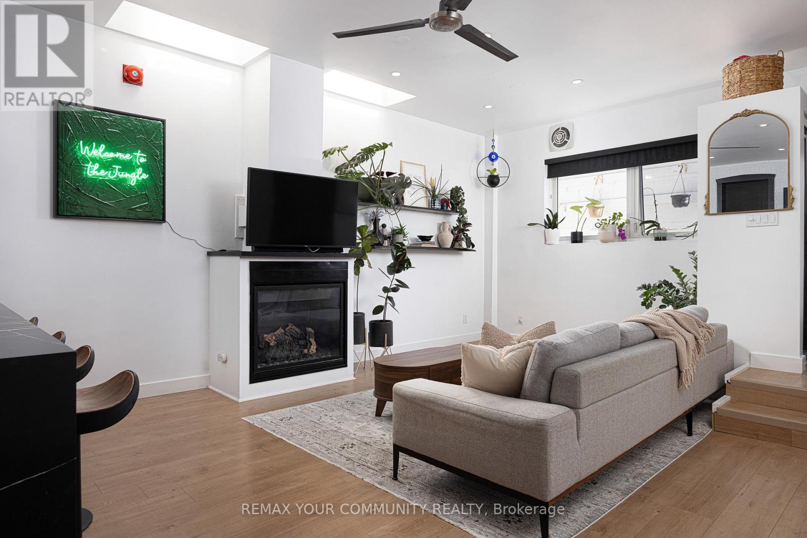 106 - 99 Coleman Avenue, Toronto, Ontario  M4C 1P8 - Photo 3 - E13753696