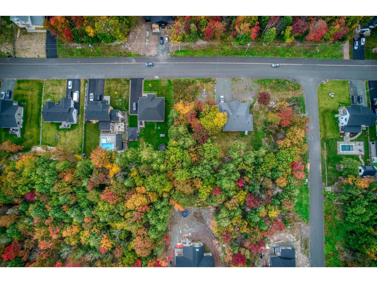 922 Rue Réjane-Laberge Granby Quebec Canada J2J0V8 3