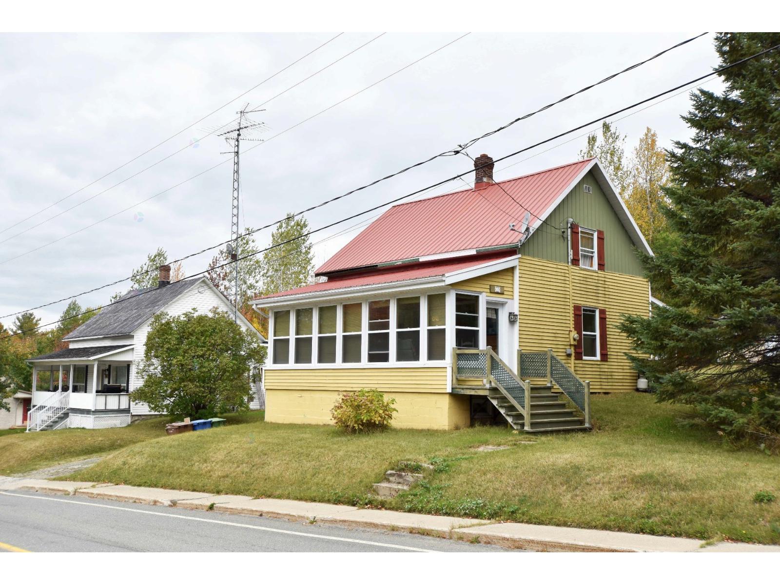 15 Av. Roy Saint-Joseph-de-Coleraine Quebec Canada G0N1B0 2
