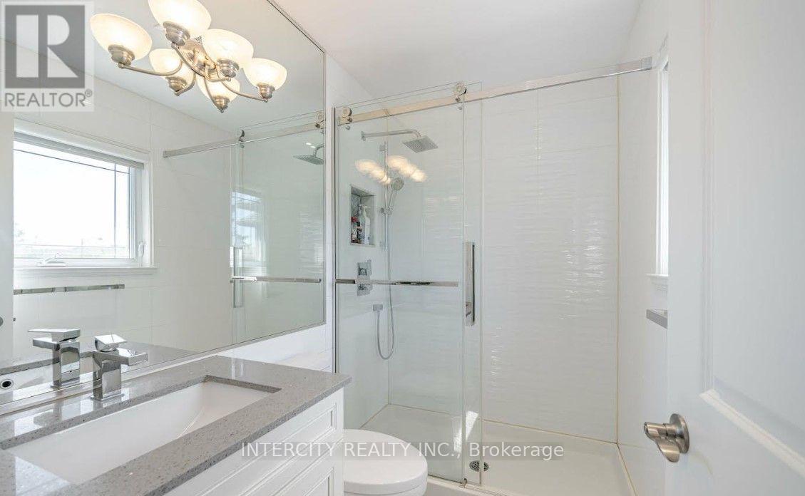 724 Peter Robertson Boulevard, Brampton, Ontario  L6R 1S9 - Photo 12 - W13863782