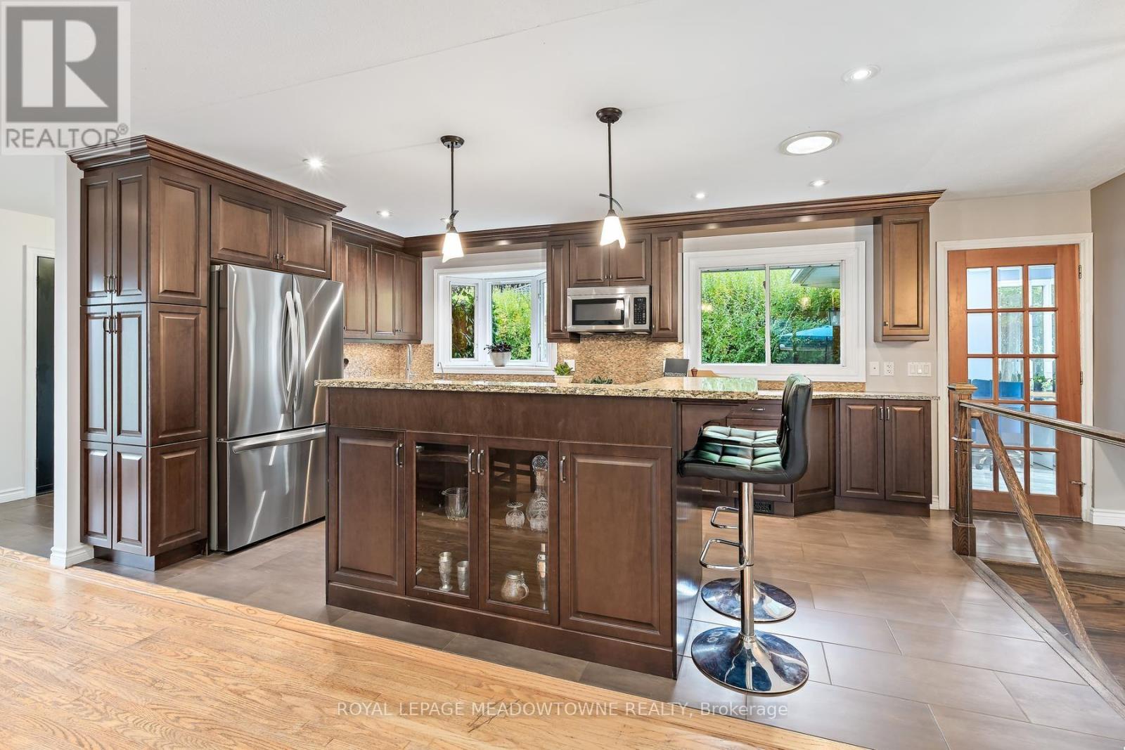 33 Fagan Drive, Halton Hills, Ontario  L7G 4P4 - Photo 9 - W13863578
