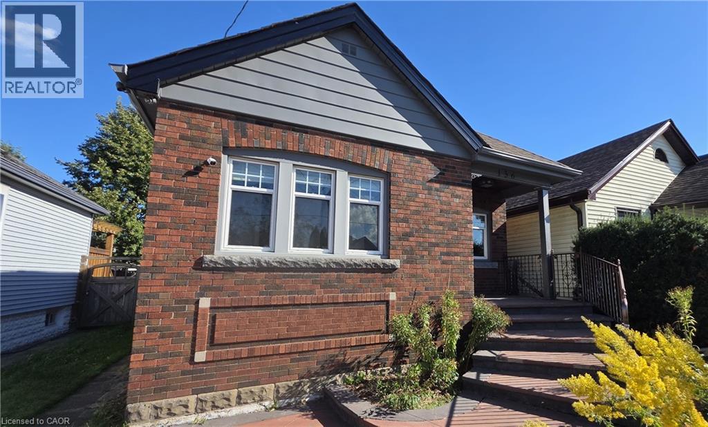 136 Weir Street N, Hamilton, Ontario  L8H 5E9 - Photo 2 - 40862051
