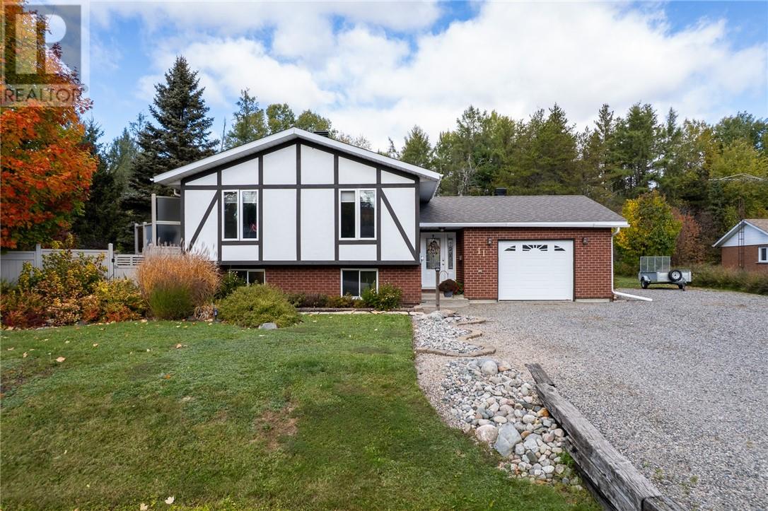11 Jarbeau Street, Mckerrow, Ontario  P0P 1M0 - Photo 2 - 2129348