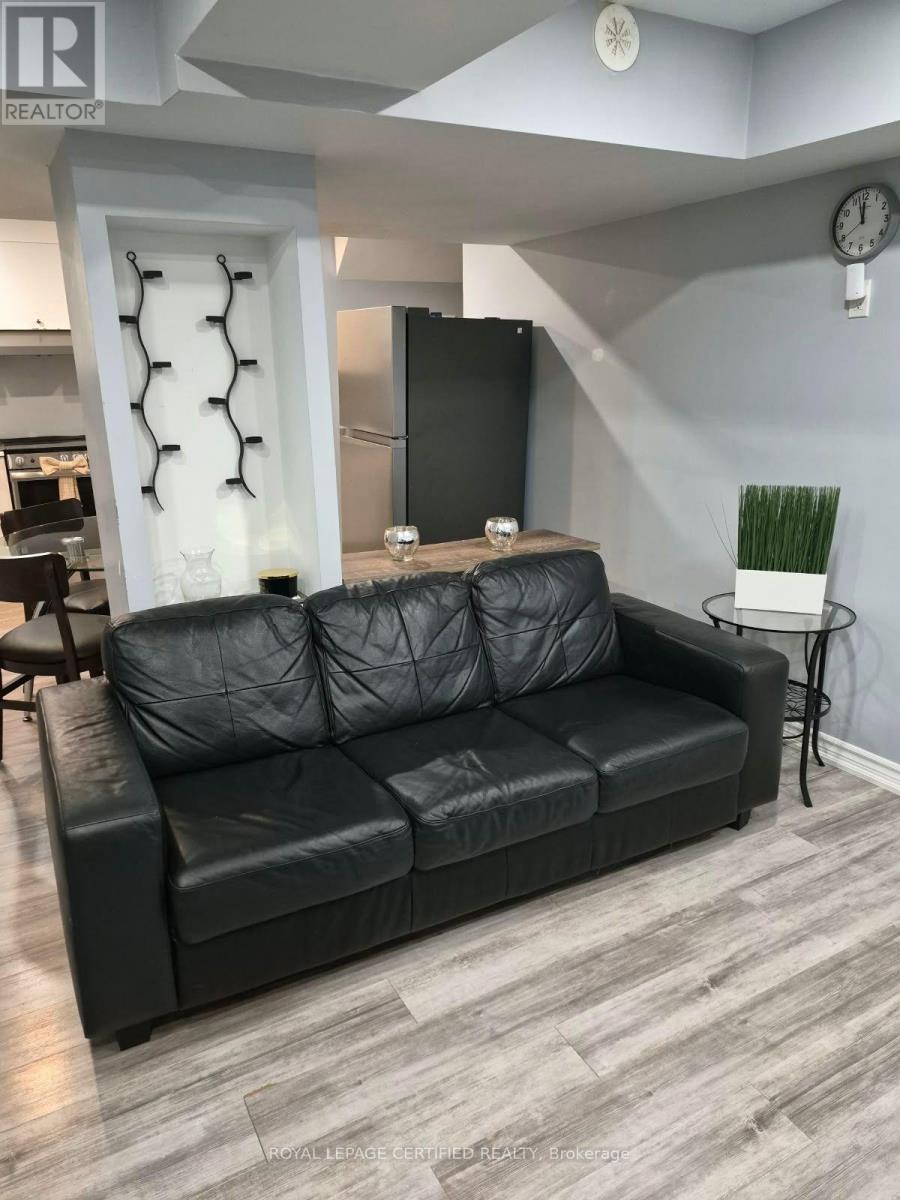 Lower - 1573 Eglinton Avenue W, Mississauga, Ontario  L5M 7C1 - Photo 3 - W13859008