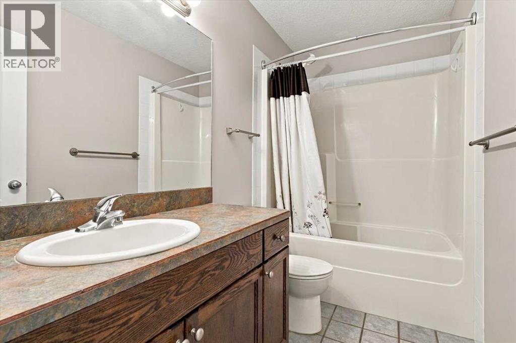 10625 Royal Oaks Drive, Grande Prairie, Alberta  T8V 8G3 - Photo 16 - A2343139