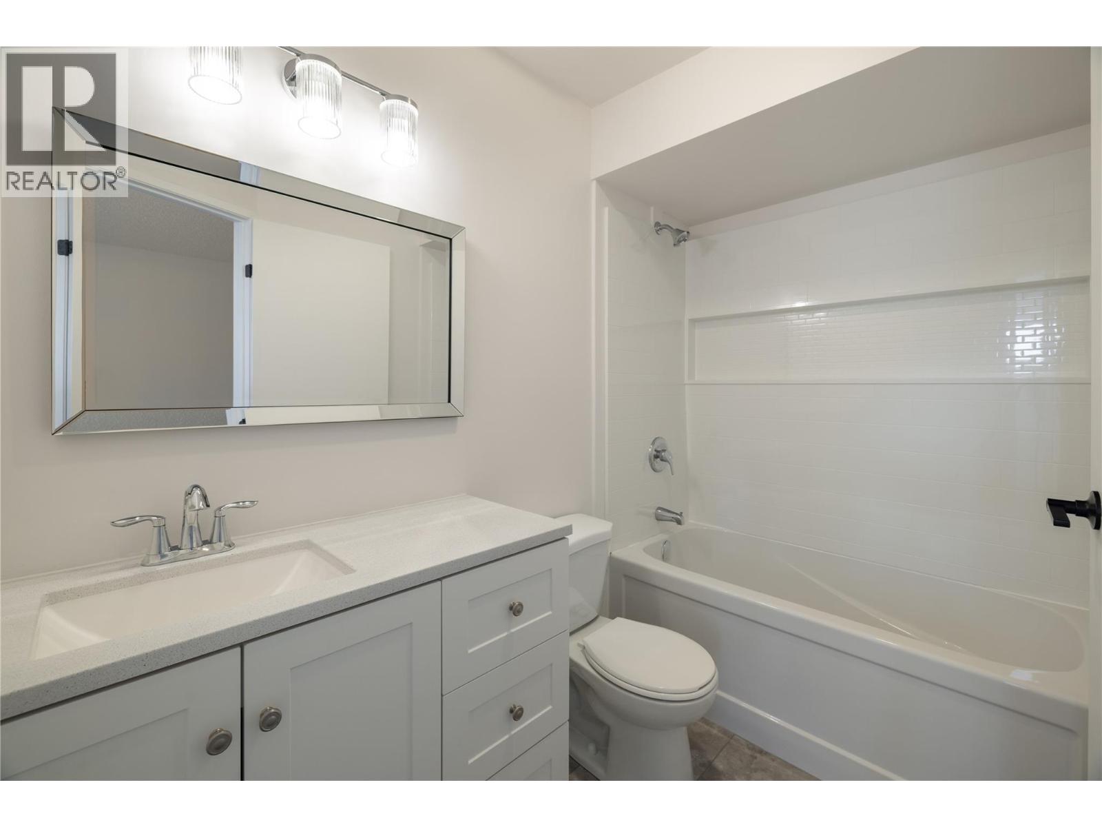 3140 Wilson Street Unit# 916, Penticton, British Columbia  V2A 7K4 - Photo 13 - 10401902